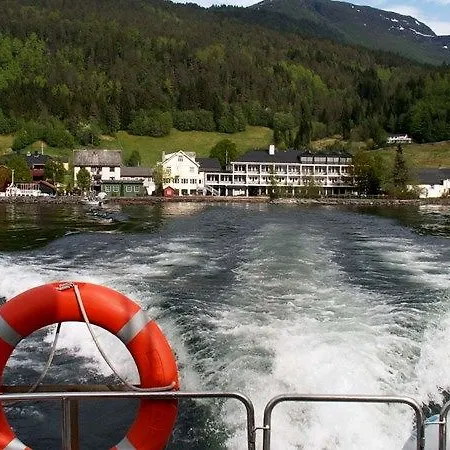 Szálloda Havila Raftevold 4*